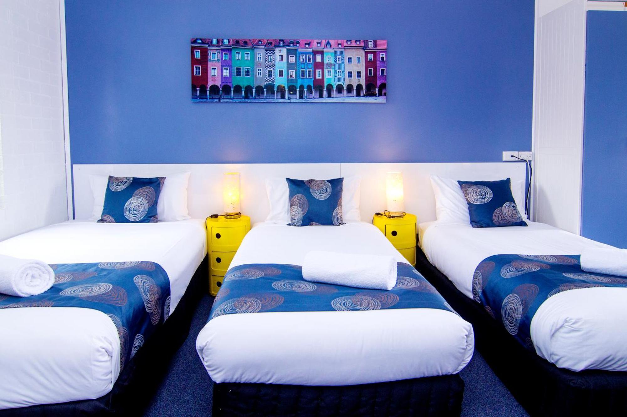 Crescent Motel Тарі Екстер'єр фото