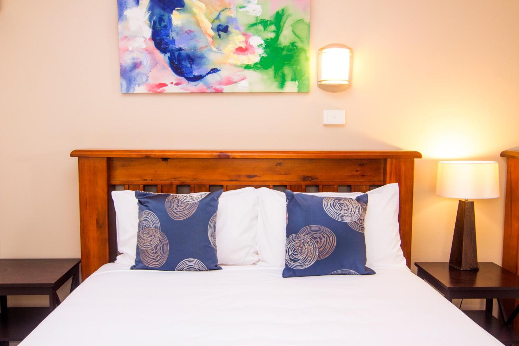 Crescent Motel Тарі Екстер'єр фото