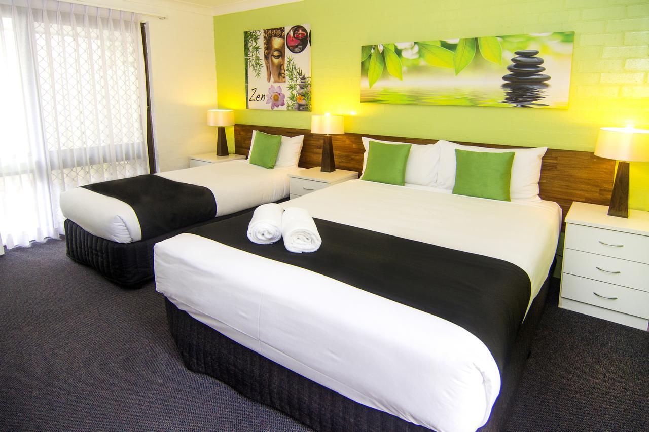 Crescent Motel Тарі Екстер'єр фото