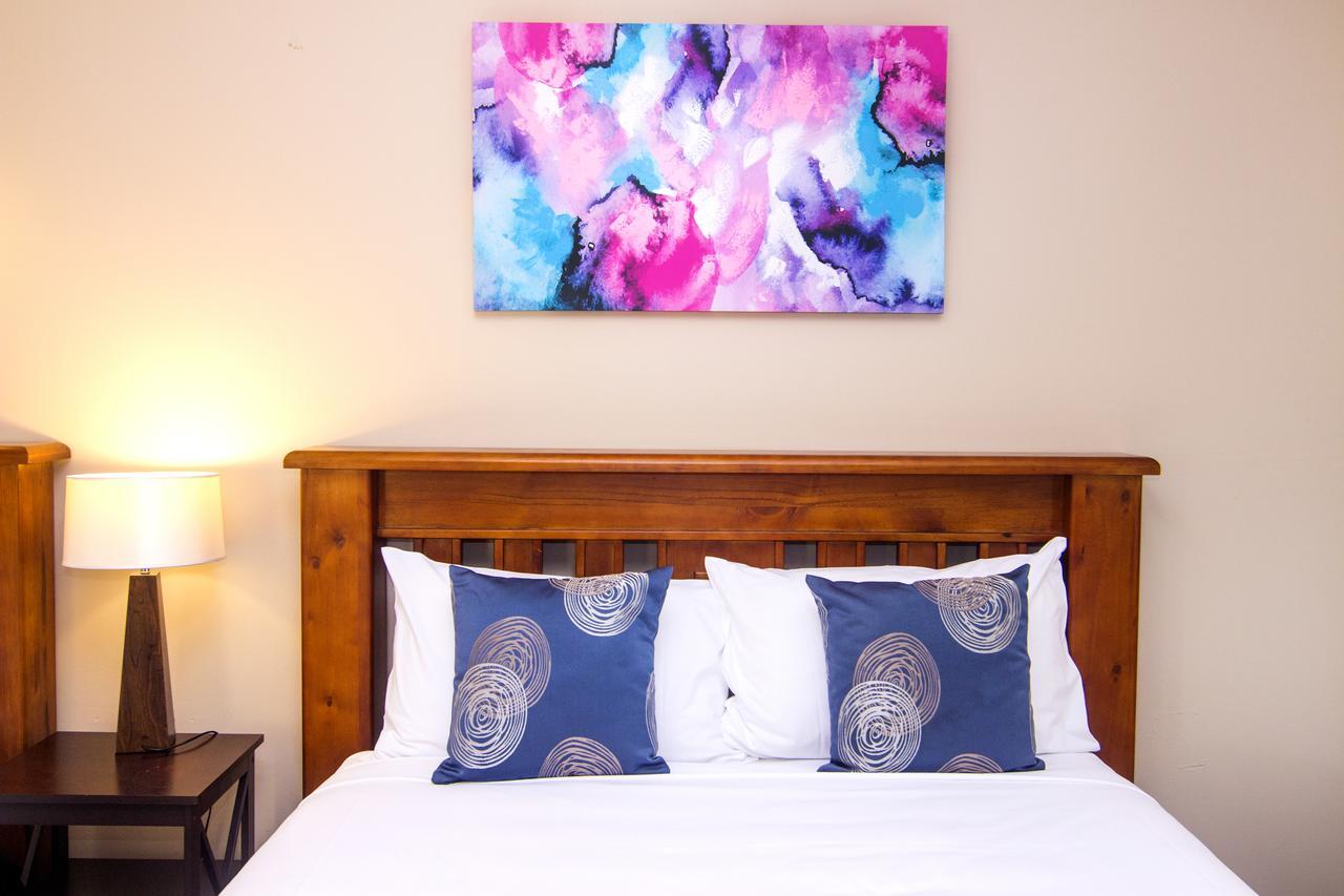 Crescent Motel Тарі Екстер'єр фото