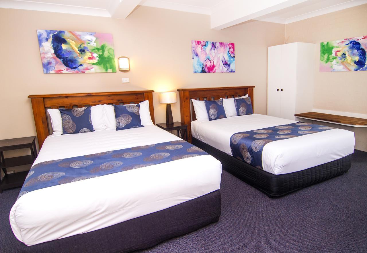 Crescent Motel Тарі Екстер'єр фото