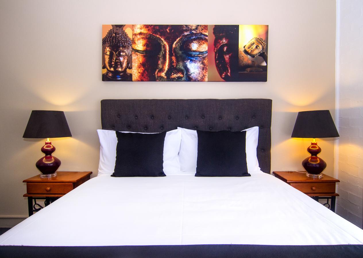 Crescent Motel Тарі Екстер'єр фото